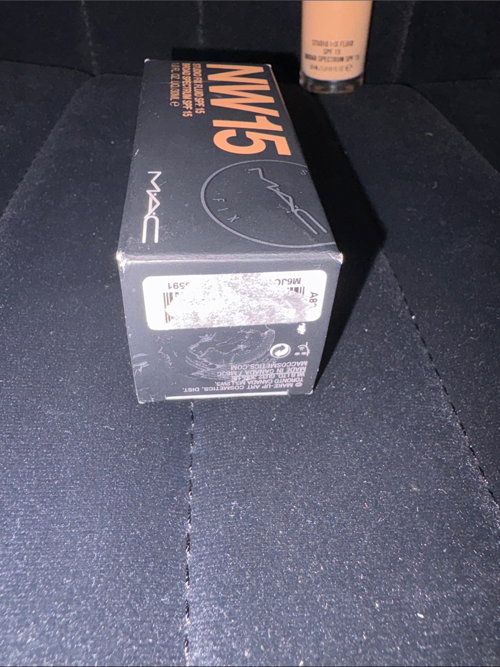 MAC Cosmetics Studio Fix Fluid Foundation - NW15 - Picture 9 of 12